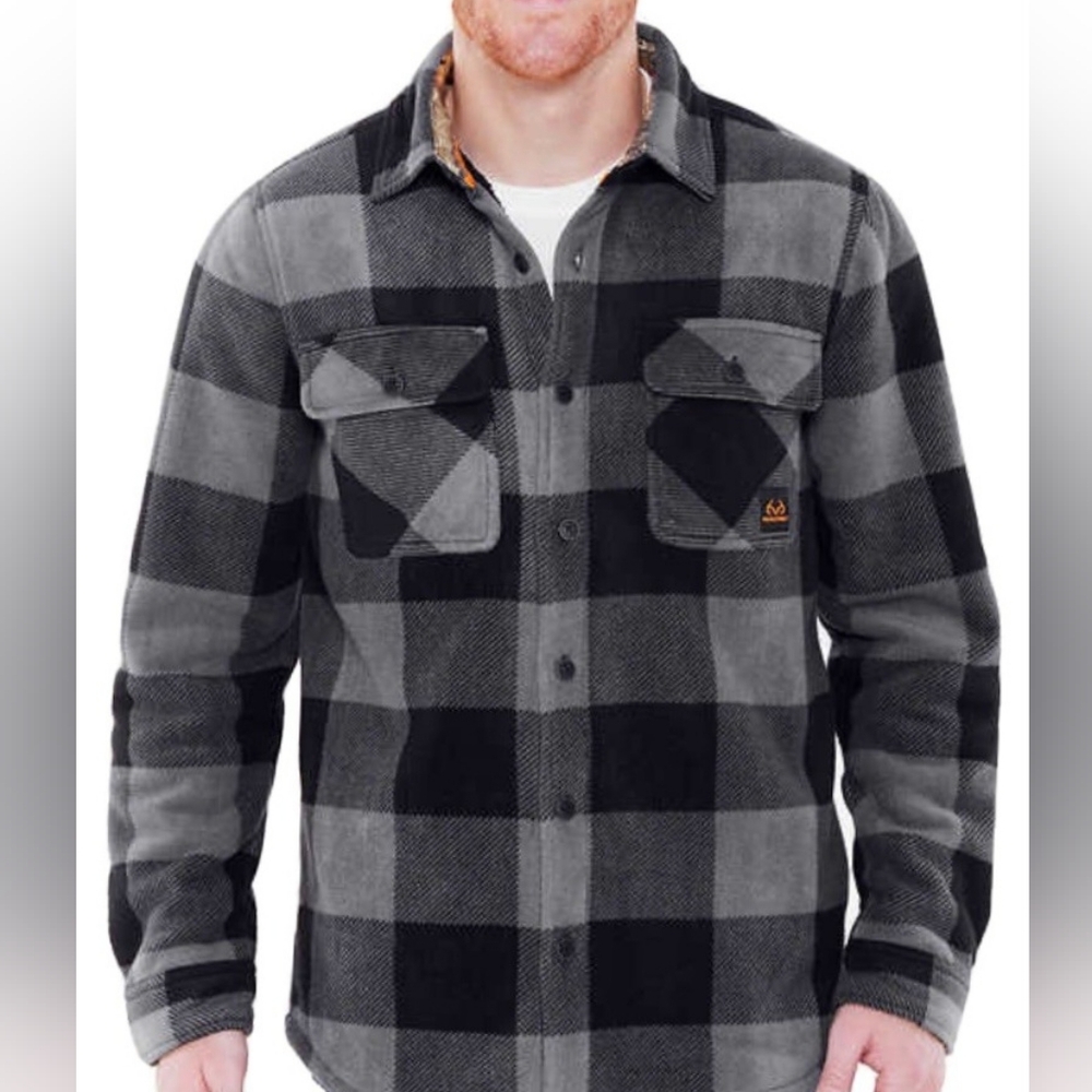 Realtree Black and Gray Plaid Flannel Jacket